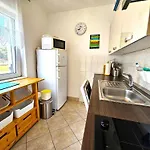 Mirko2 Mit Gemeinschaftlichem Pool By Interhome * מאלינסקה