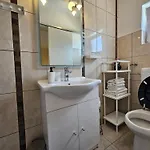 Mirko2 Mit Gemeinschaftlichem Pool By Interhome דירה מאלינסקה