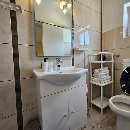 Mirko2 Mit Gemeinschaftlichem Pool By Interhome Appartement Malinska