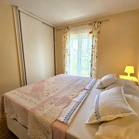 Appartement Mirko2 Mit Gemeinschaftlichem Pool By Interhome