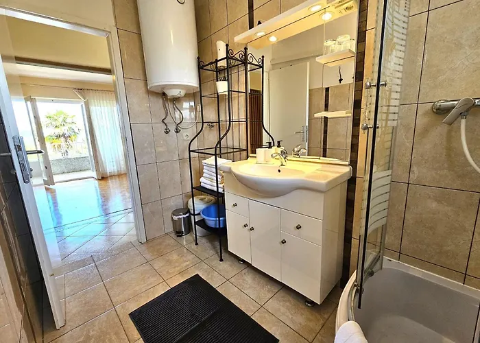 Apartament Mirko2 Mit Gemeinschaftlichem Pool By Interhome Malinska