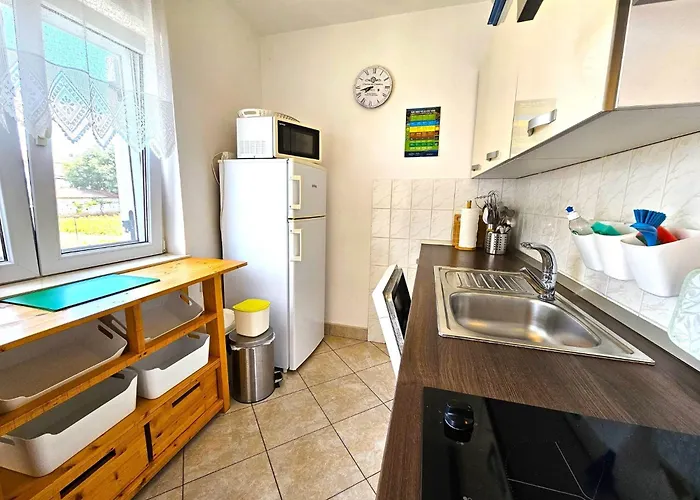 Mirko2 Mit Gemeinschaftlichem Pool By Interhome * Malinska